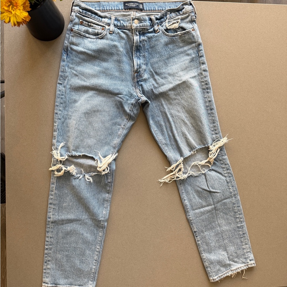 Abercrombie 90s Straight Destroy Light Blue Jeans
